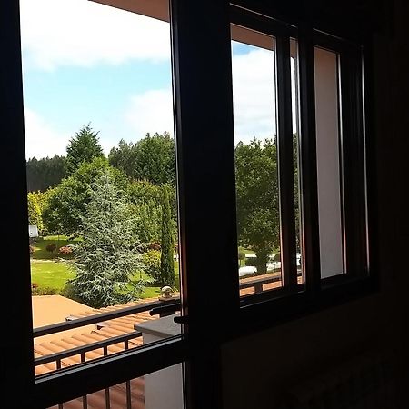 Hostal Restaurante O'Cadaval Frades Pokoj fotografie
