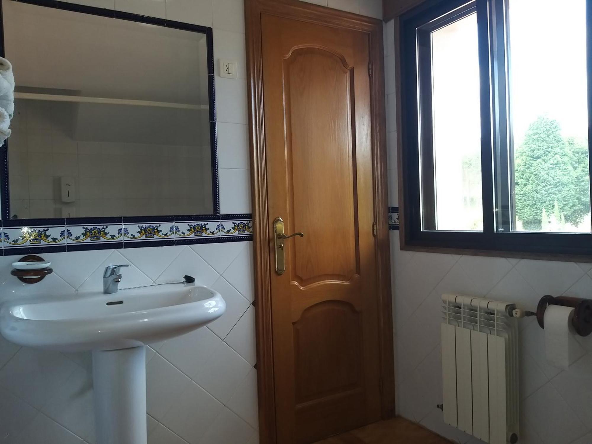 Hostal Restaurante O'Cadaval Frades Pokoj fotografie